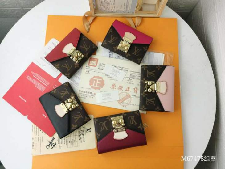 Picture of Louis Vuitton Wallets _SKUfw220044381fw
